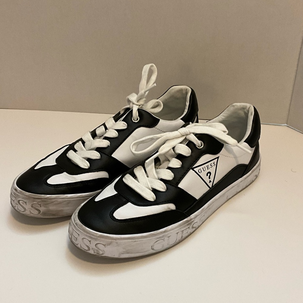 GUESS sneakers shoes 7.5